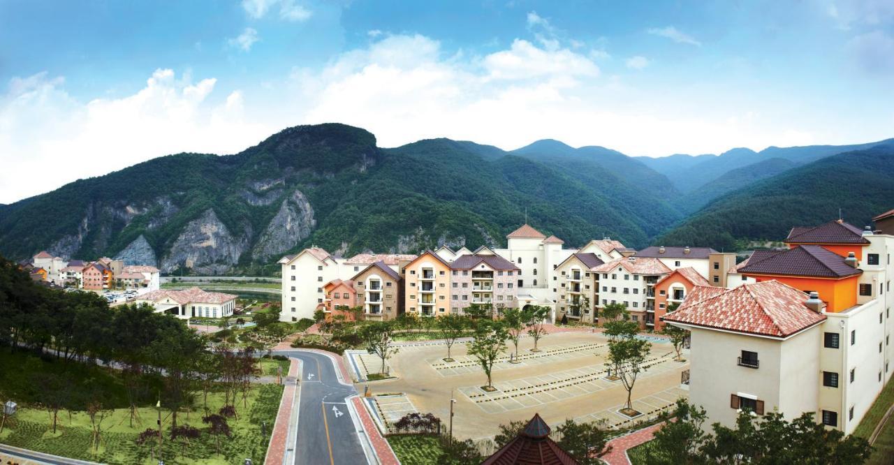 Tops10 Resort Donggang Cistar Yeongwol Buitenkant foto